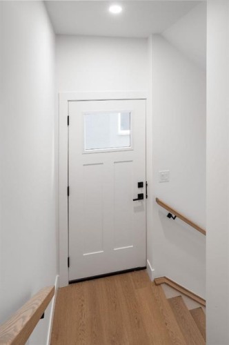 2227 36 Street Sw, Calgary, AB - Indoor Photo Showing Other Room