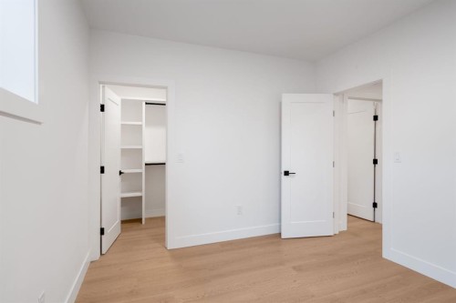 2227 36 Street Sw, Calgary, AB - Indoor Photo Showing Other Room
