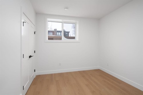 2227 36 Street Sw, Calgary, AB - Indoor Photo Showing Other Room