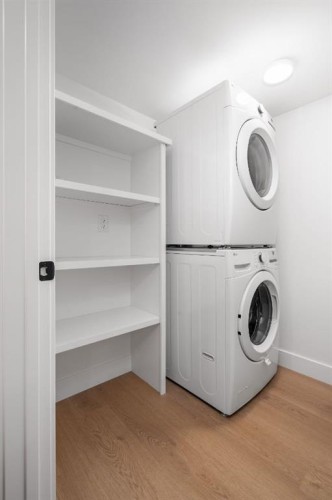 2227 36 Street Sw, Calgary, AB - Indoor Photo Showing Laundry Room