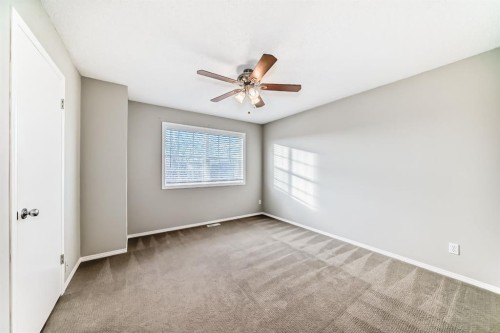 213 Prestwick Circle Se, Calgary, AB - Indoor Photo Showing Other Room