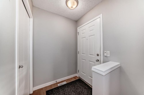 213 Prestwick Circle Se, Calgary, AB - Indoor Photo Showing Other Room