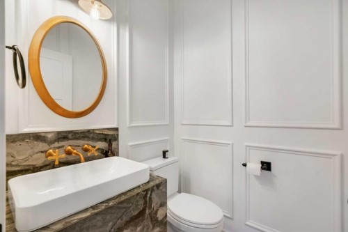1176 Cranbrook Gardens Se, Calgary, AB - Indoor Photo Showing Bathroom