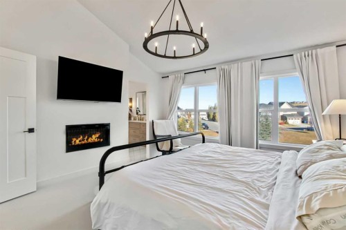 1176 Cranbrook Gardens Se, Calgary, AB - Indoor Photo Showing Bedroom