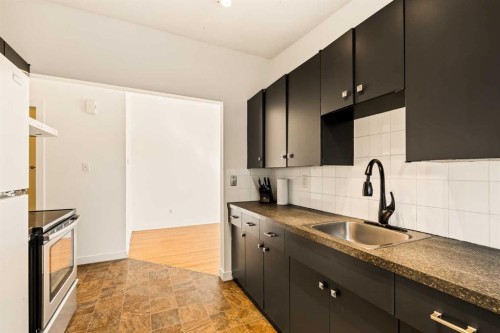 75 Galbraith Drive Sw, Calgary, AB - Indoor Photo Showing Kitchen