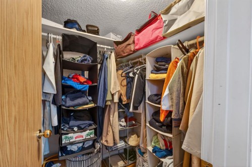 139 Castledale Way Ne, Calgary, AB - Indoor With Storage