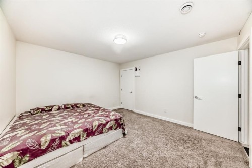 70 Martha'S Meadow Close Ne, Calgary, AB - Indoor Photo Showing Bedroom