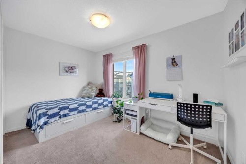 241 Legacy Point Se, Calgary, AB - Indoor Photo Showing Bedroom