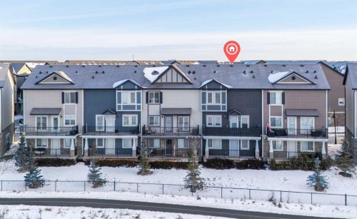 241 Legacy Point Se, Calgary, AB - Outdoor With Balcony With Facade