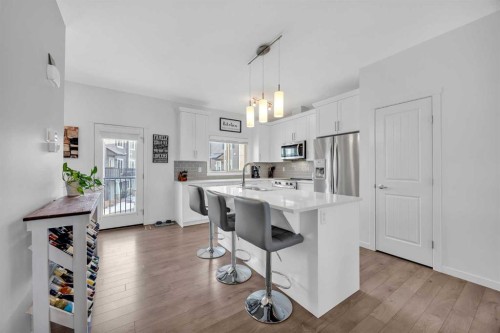 241 Legacy Point Se, Calgary, AB - Indoor Photo Showing Kitchen