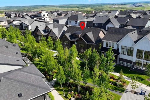 90 Treeline Gardens Sw, Calgary, AB - Outdoor