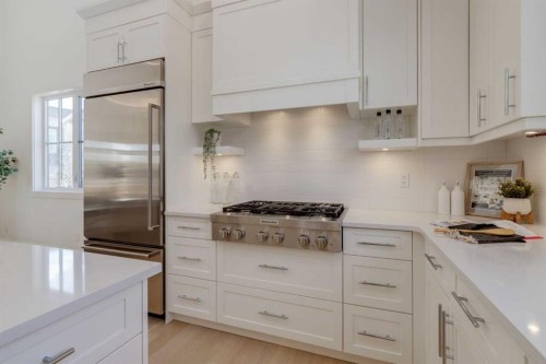 90 Treeline Gardens Sw, Calgary, AB - Indoor Photo Showing Kitchen With Upgraded Kitchen