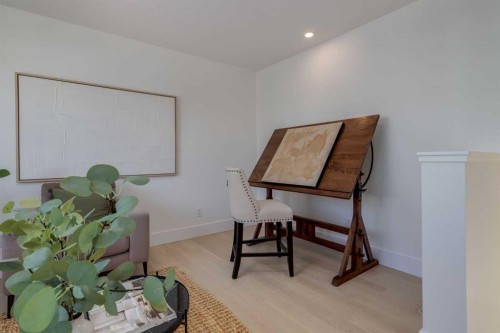 90 Treeline Gardens Sw, Calgary, AB - Indoor