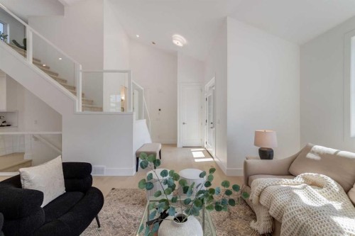 90 Treeline Gardens Sw, Calgary, AB - Indoor