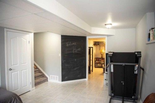 283 Highland Circle, Strathmore, AB - Indoor Photo Showing Other Room