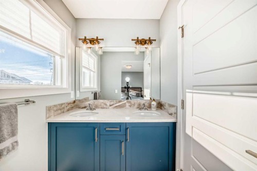 852 Marina Drive, Chestermere, AB - Indoor Photo Showing Bathroom