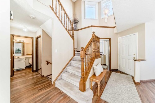 205 Patterson Hill Sw, Calgary, AB - Indoor Photo Showing Other Room