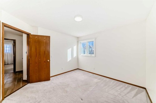 205 Patterson Hill Sw, Calgary, AB - Indoor Photo Showing Other Room