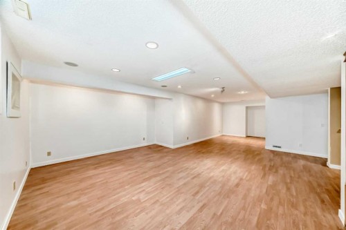 205 Patterson Hill Sw, Calgary, AB - Indoor Photo Showing Other Room