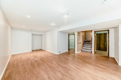 205 Patterson Hill Sw, Calgary, AB - Indoor Photo Showing Other Room