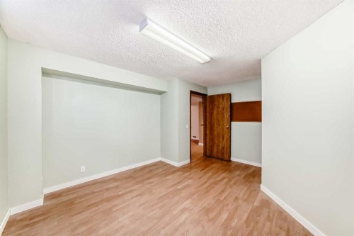 205 Patterson Hill Sw, Calgary, AB - Indoor Photo Showing Other Room