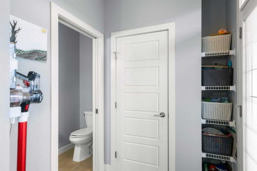 3 Sundown Manor, Cochrane, AB - Indoor