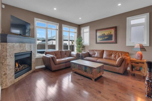 2534 3 Avenue Nw, Calgary, AB - Indoor Photo Showing Living Room With Fireplace