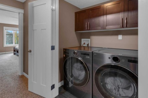 2534 3 Avenue Nw, Calgary, AB - Indoor Photo Showing Laundry Room