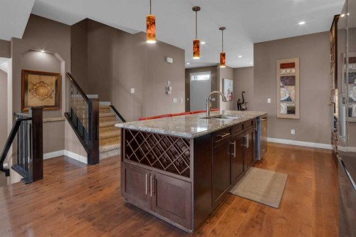 2534 3 Avenue Nw, Calgary, AB - Indoor Photo Showing Kitchen