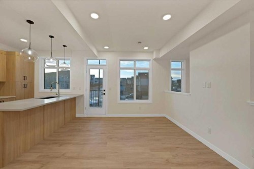 14808 1 Street, Calgary, AB - Indoor Photo Showing Kitchen