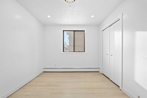 201-4328 4 Street Nw, Calgary, AB - Indoor Photo Showing Other Room