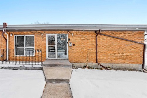 201-4328 4 Street Nw, Calgary, AB - Outdoor