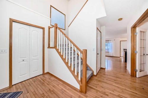 17 Royal Birkdale Crescent Nw, Calgary, AB - Indoor Photo Showing Other Room