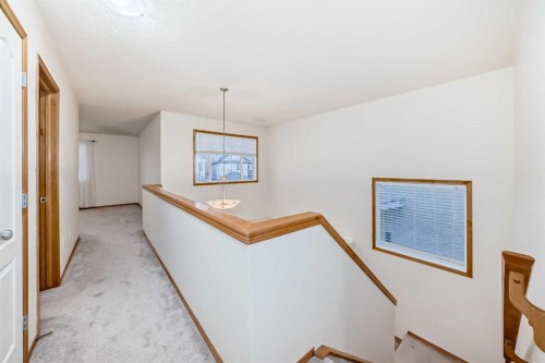 17 Royal Birkdale Crescent Nw, Calgary, AB - Indoor Photo Showing Other Room