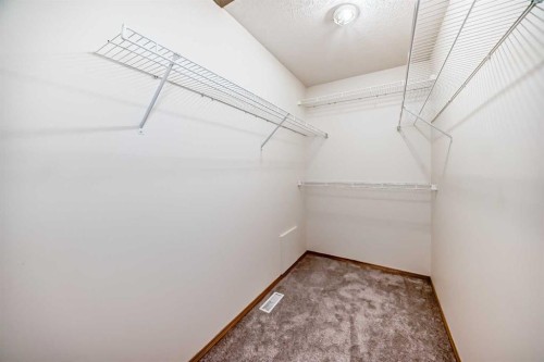 17 Royal Birkdale Crescent Nw, Calgary, AB - Indoor With Storage