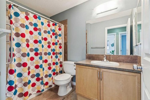 460 Silverado Plains Circle Sw, Calgary, AB - Indoor Photo Showing Bathroom