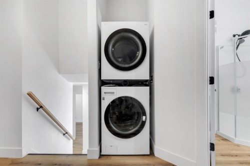 208 Cedarille Green Sw, Calgary, AB - Indoor Photo Showing Laundry Room