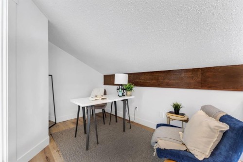 208 Cedarille Green Sw, Calgary, AB - Indoor Photo Showing Other Room