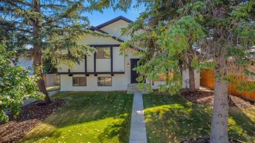 208 Cedarille Green Sw, Calgary, AB - Outdoor