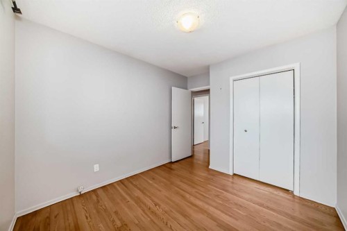 611 Meota Road Ne, Calgary, AB - Indoor Photo Showing Other Room
