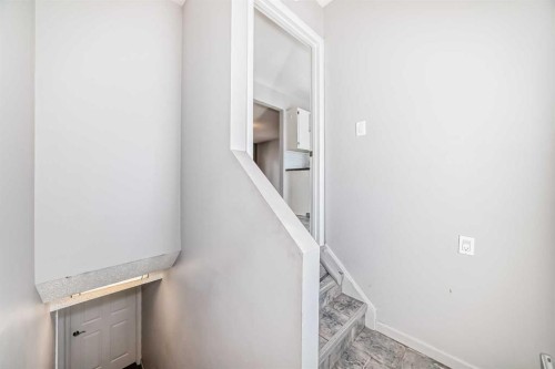 611 Meota Road Ne, Calgary, AB - Indoor