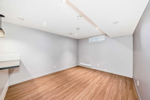611 Meota Road Ne, Calgary, AB - Indoor Photo Showing Other Room