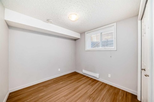 611 Meota Road Ne, Calgary, AB - Indoor Photo Showing Other Room