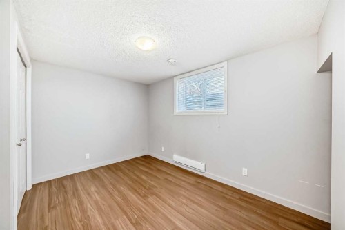 611 Meota Road Ne, Calgary, AB - Indoor Photo Showing Other Room
