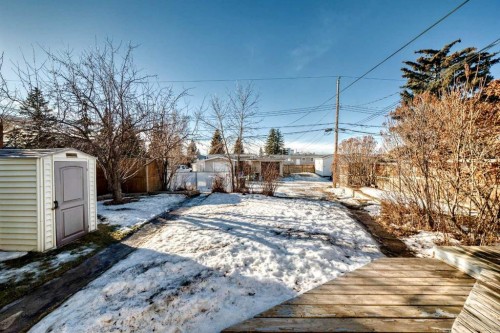 611 Meota Road Ne, Calgary, AB - Outdoor