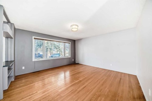 611 Meota Road Ne, Calgary, AB - Indoor Photo Showing Other Room