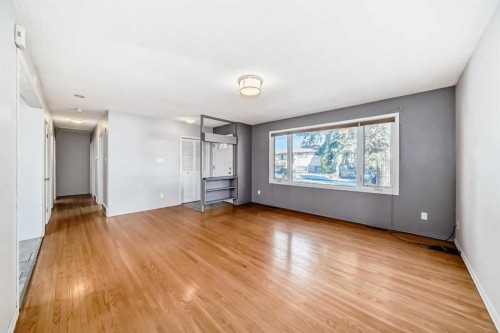 611 Meota Road Ne, Calgary, AB - Indoor Photo Showing Other Room