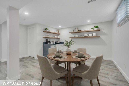 11155 Sacramento Drive Sw, Calgary, AB - Indoor Photo Showing Dining Room