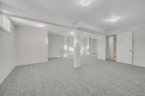 11155 Sacramento Drive Sw, Calgary, AB - Indoor