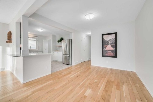 11155 Sacramento Drive Sw, Calgary, AB - Indoor